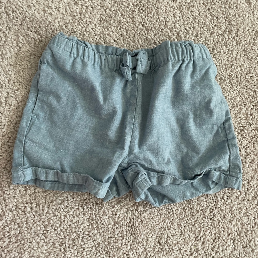 Gymboree shorts. Size 5T.